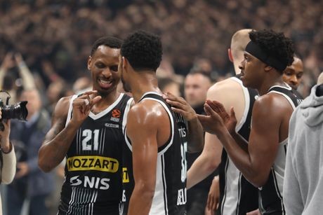 Veliki peh za Partizan pred Efes: Džejms Naneli ne igra, meč propuštaju i još dvojica igrača!