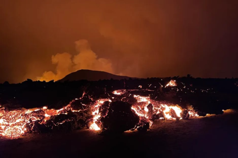 Nevjerovatne scene nove erupcije na Islandu, vulkanska pukotina duga skoro tri kilometra