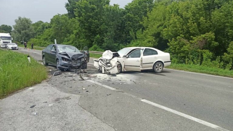 Težsk udes u Hrvaćanima: Poginula jedna osoba