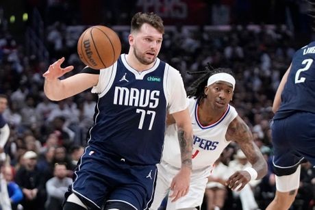 Luka Dončić uništio Kliperse i ušao u istoriju NBA lige: Fenomenalna partija za pobedu od 30 razlike