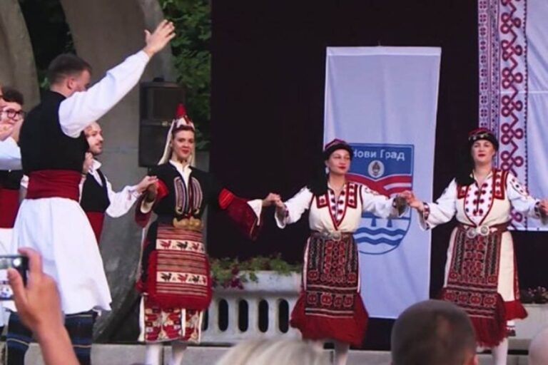 „Kozarsko kolo“ okupilo folkloraše iz BiH, regiona i svijeta