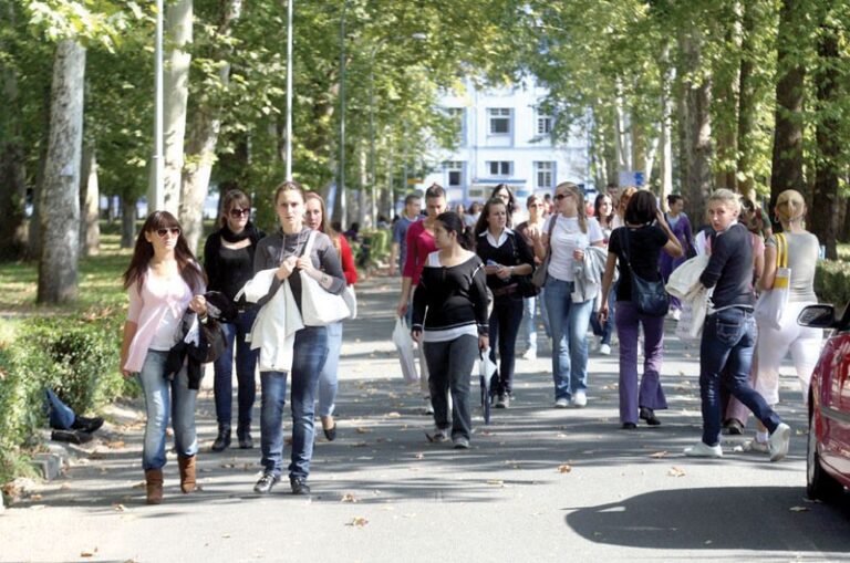 Sezona matura pri kraju: Fakulteti se pripremaju za brucoše,