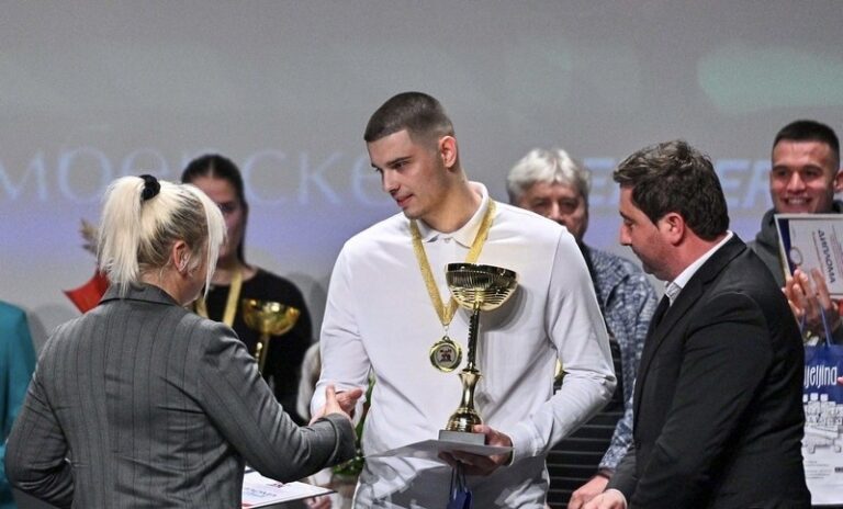 Izbor sportiste godine grada Bijeljina: Laureat je Nikola Drljić iz Odbojkaškog kluba „Radnik“