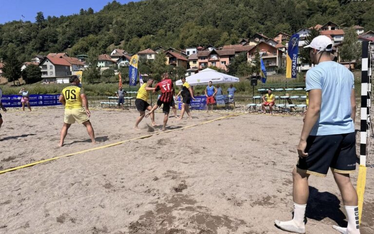 Goražde je danas regionalni centar zabave i druženja: Igrao se rukomet na pijesku i uživalo u raftingu