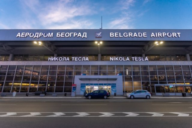 Detalji drame na beogradskom aerodromu: Tobogani za evakuaciju blokirali pistu, sve je zatvoreno