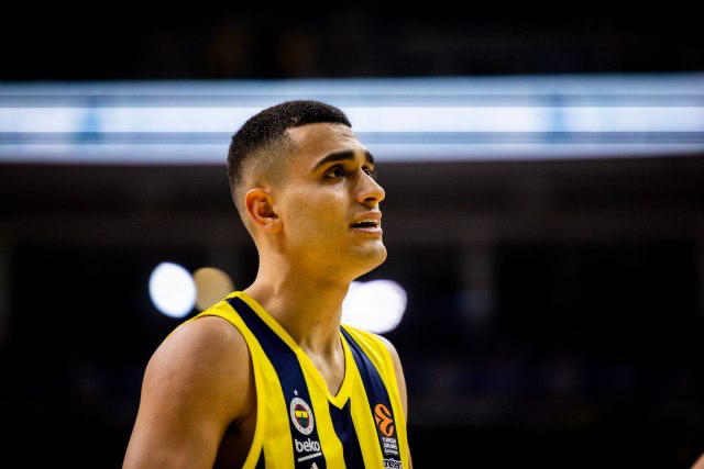 Madar na izlaznim vratima Fenerbahčea?