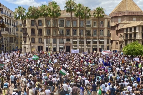 Masovni protesti na popularnoj letnjoj destinaciji: „Ovo nije turizam, ovo je invazija“ FOTO