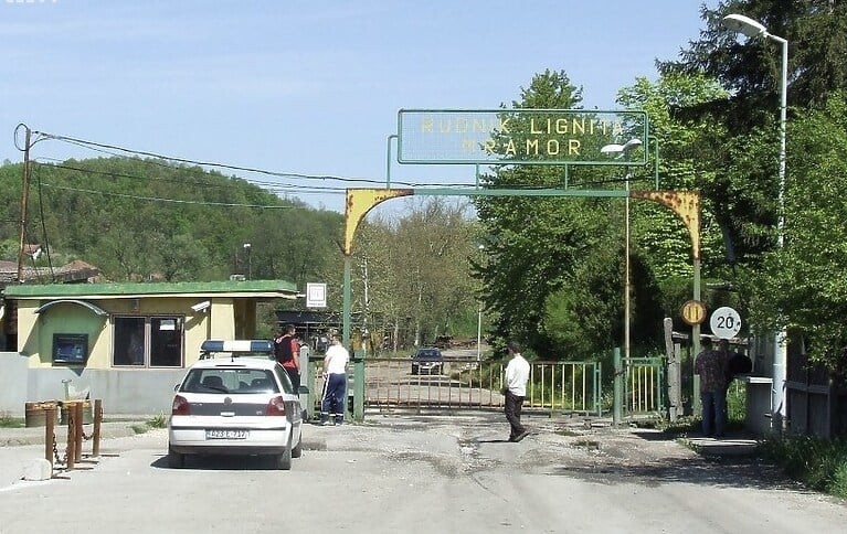 Drama u Tuzli: Zemlja zatrpala rudara, pokušavaju ga spasiti