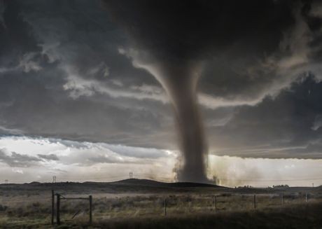 Amerika na udaru nove serije superćelijskih oluja i opasnosti od tornada: Preusmeren veliki broj aviona