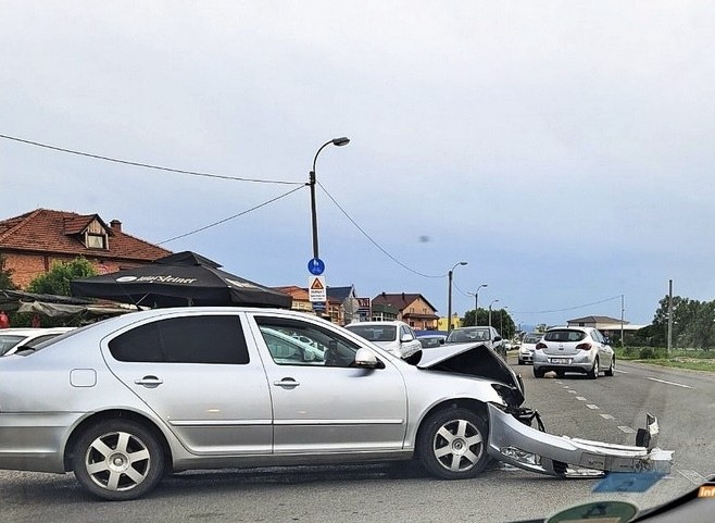 Sudar u Dvorovima, učestvovali vozilo i motocikl (FOTO)