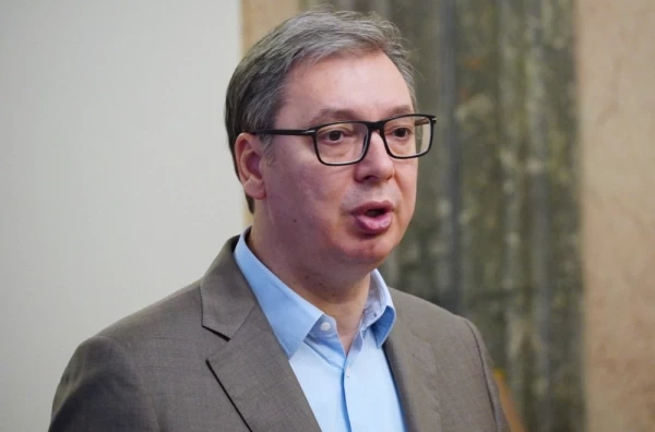 Vučić poručio iz Londona: „Očekujem Makrona u Beogradu“