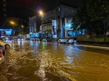 Teška noć u Srbiji, nevreme paralisalo zemlju: U Somboru stradala žena, spasena beba, vanredno u Novom Pazaru