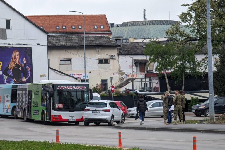 Sudar dva autobusa i auta u centru Banjaluke