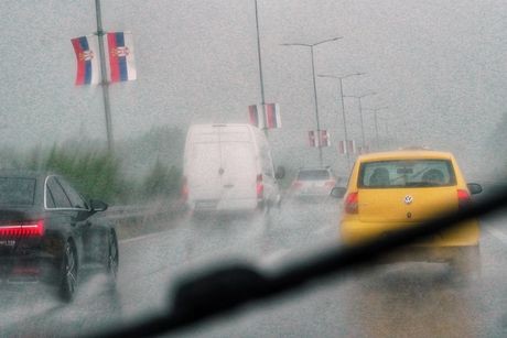 Kratko, ali ubitačno: Nevrijeme danas pogodilo Srbiju i ostavilo užasne posljedice FOTO