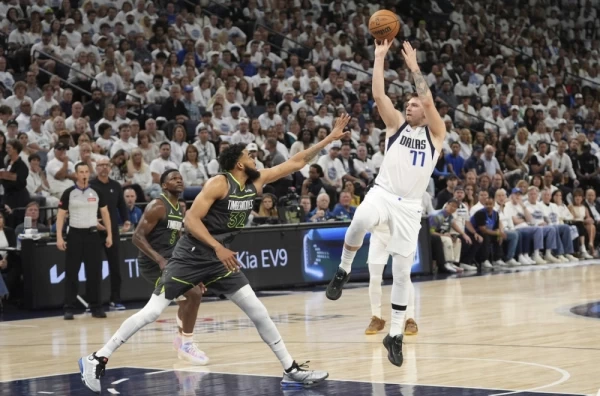 Dončić i Irving deklasirali Minesotu i zakazali finale sa Bostonom