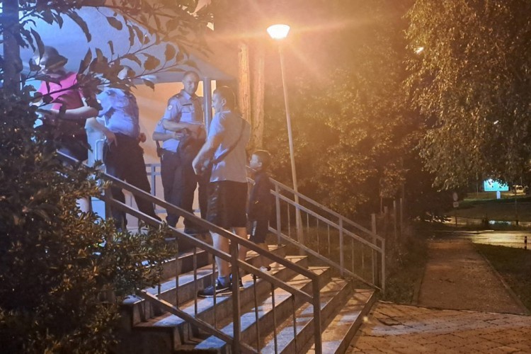 Gužva ispred Policijske stanice Lazarevo u Banjaluci, građani prijavljuju štete (FOTO)