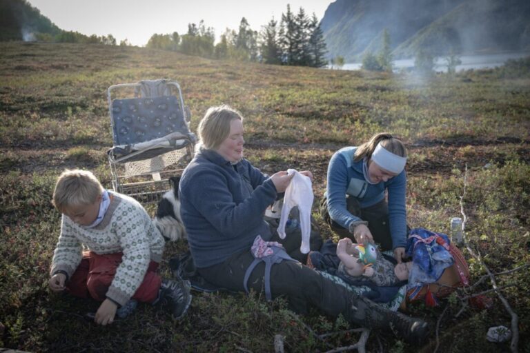 Genijalne metode roditelja iz naroda Sami u Norveškoj kojima djecu spremaju za surovosti života