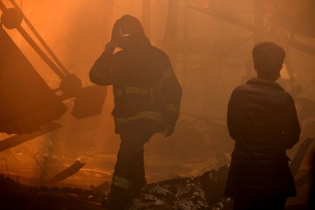 Vatrogasci krenuli da bježe od požara, pa se isprevrtali kamionom: Nikola heroj spasao sebe i kolegu