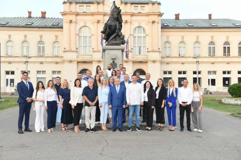 Pokret Uspješna Srpska čestitao sugrađanima krsnu slavu: Nastavimo velika djela naših slavnih predaka!