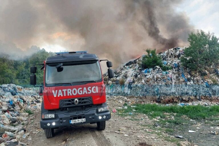 Gori deponija u Kotor Varoši: Smrdi na sve strane