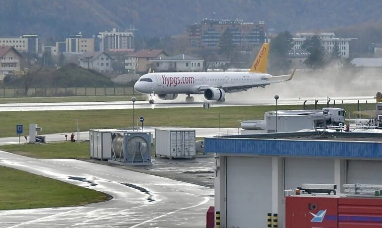 Incident na aerodromu u Sarajevu: Piloti sinoć prilikom slijetanja ometani laserom