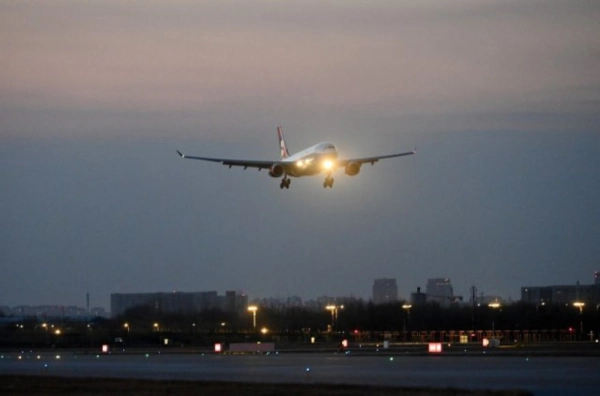 Haos na nebu; Dim u avionu, odmah donijeta odluka