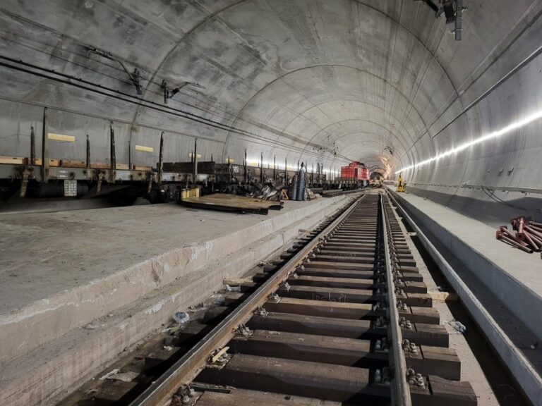 Građen 16 godina pa je zbog nesreće prošle godine bio zatvoren: Najduži tunel na svijetu ponovo u funkciji