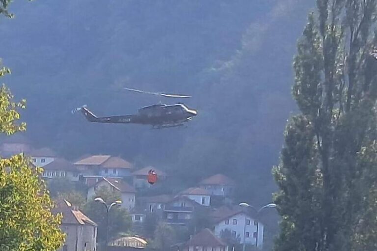 Gori kod Maglaja: Angažovan helikopter Oružanih snaga BiH