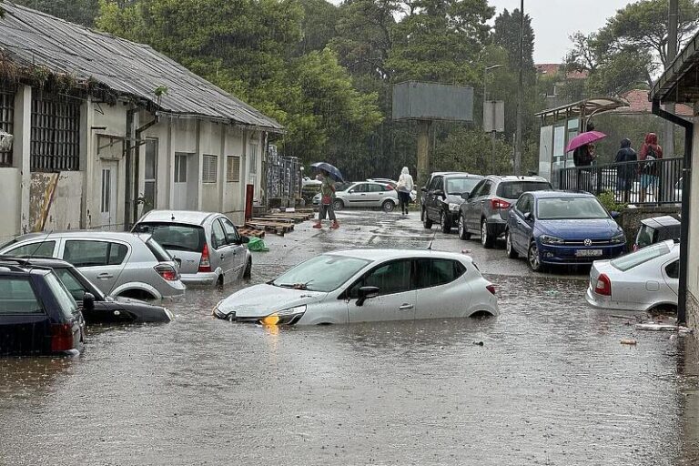 Apokaliptični prizori iz Dubrovnika, skoro čitav grad pod vodom