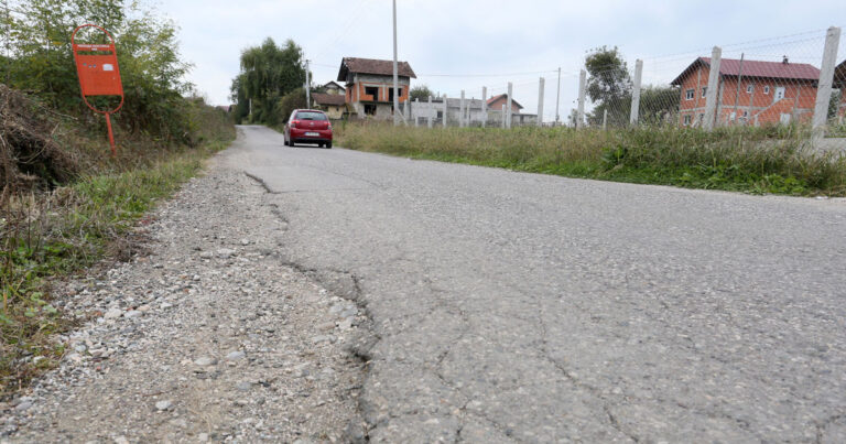 Mještani u najdužoj banjalučkoj ulici i dalje žude za asfaltom