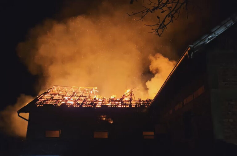 Izbio požar u Kanjiži: U porodičnoj kući poginule dve osobe