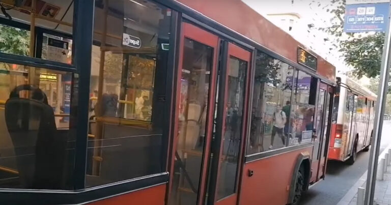 Dva putnika napali i pretukli vozača autobusa