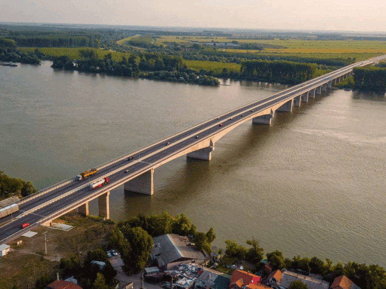 Udes na Pupinovom mostu, stvaraju se velike gužve