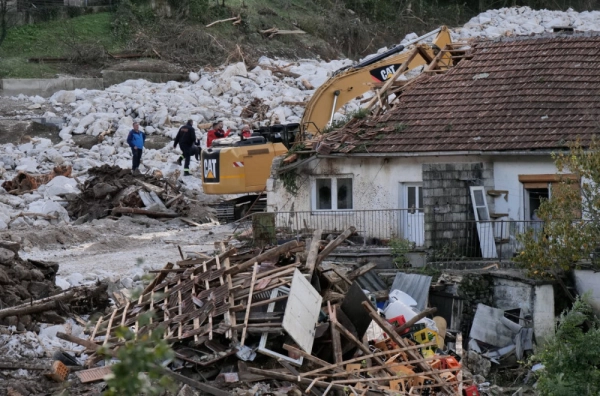 Kataklizma u BiH; Broj žrtava porastao na 21: Za više desetina nestalih se trag!