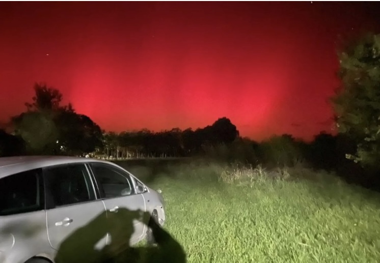 Aurora borealis vidljiva iz BiH i Srbije: Nebo se „zapalilo“ FOTO