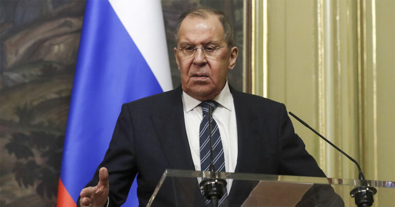 Lavrov upozorio Zapad: Ne igrajte se vatrom