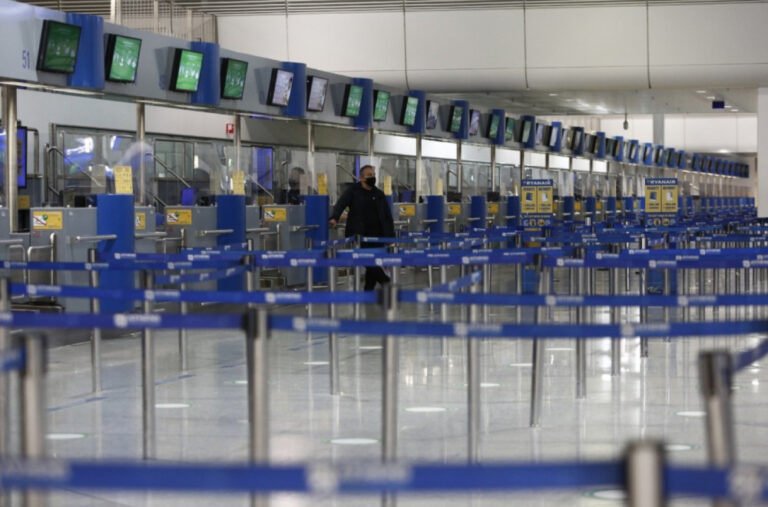 Svi aerodromi su prestali da rade u Australiji