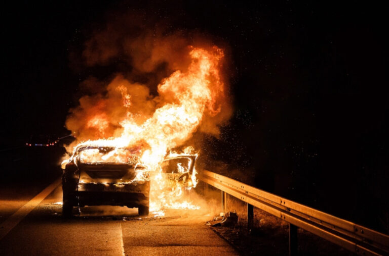 Poznatom tiktokeru zapaljen skupoceni automobil