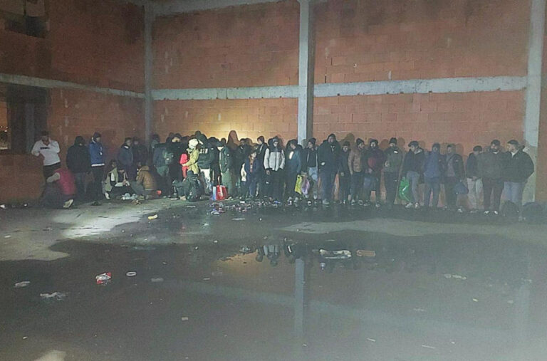 Policija otkrila 52 migranta na Čukarici FOTO