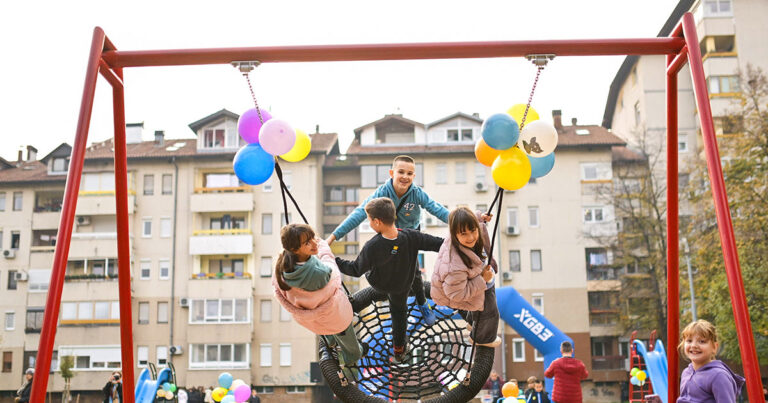 Banjaluka dobila novo dječije igralište  (FOTO)