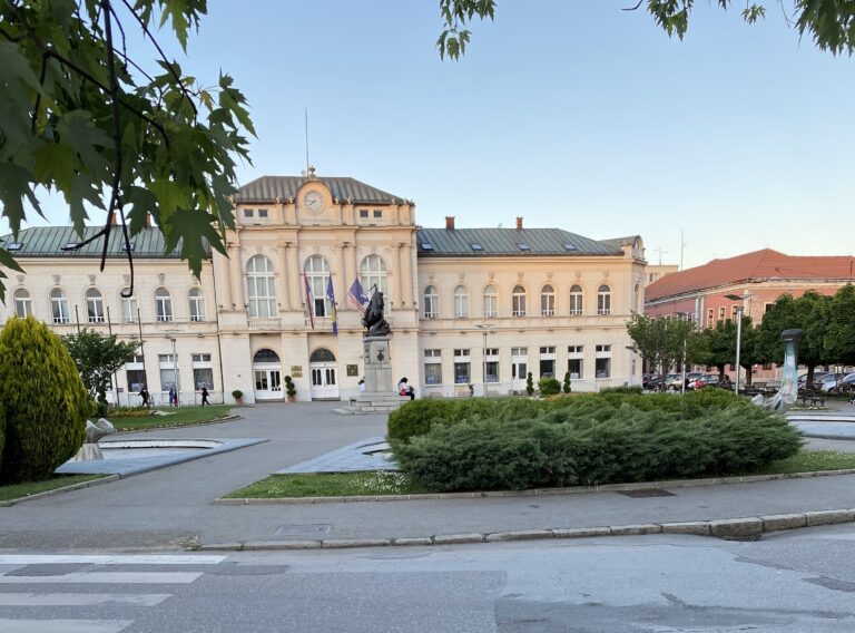 Sastanak parlamentarnih političkih strana u Skupštini Grada Bijeljina 2.decembra