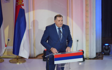 Dodik: Posle našeg dogovora, Šmit sve razvali