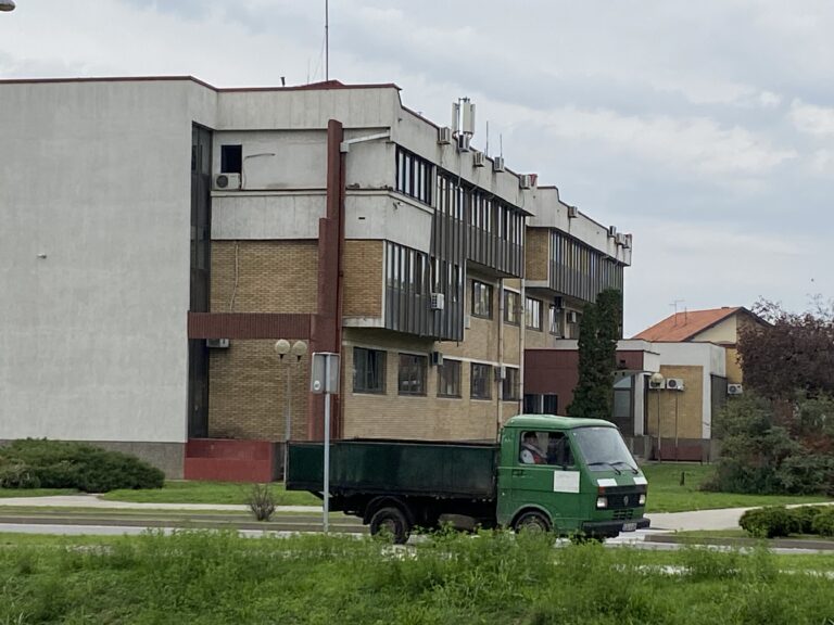 PU Bijeljina: Požar na teretnom vozilu u Ljeskovcu