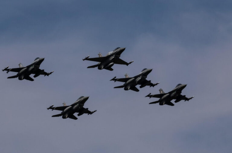 Vojska digla 20 borbenih aviona i napadi su počeli; Odmazda stigla jutros