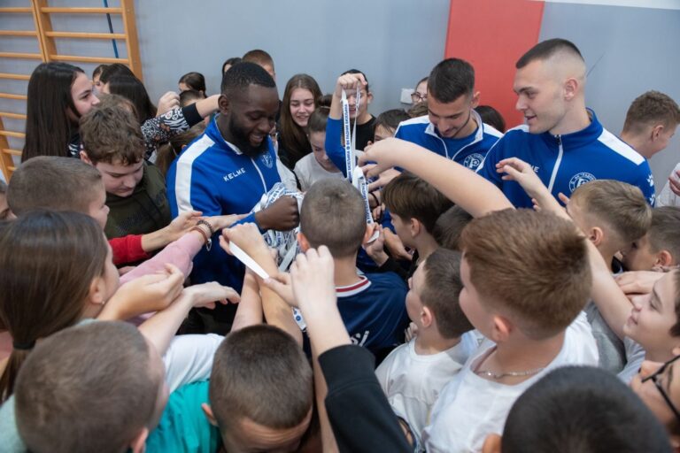 FK Radnik u posjeti OŠ „Jovan Dučić“ Patkovača