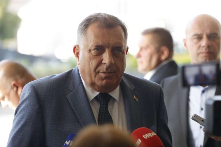 Dodik zdravstveno sposoban, suđenje odgođeno za 30.decembar