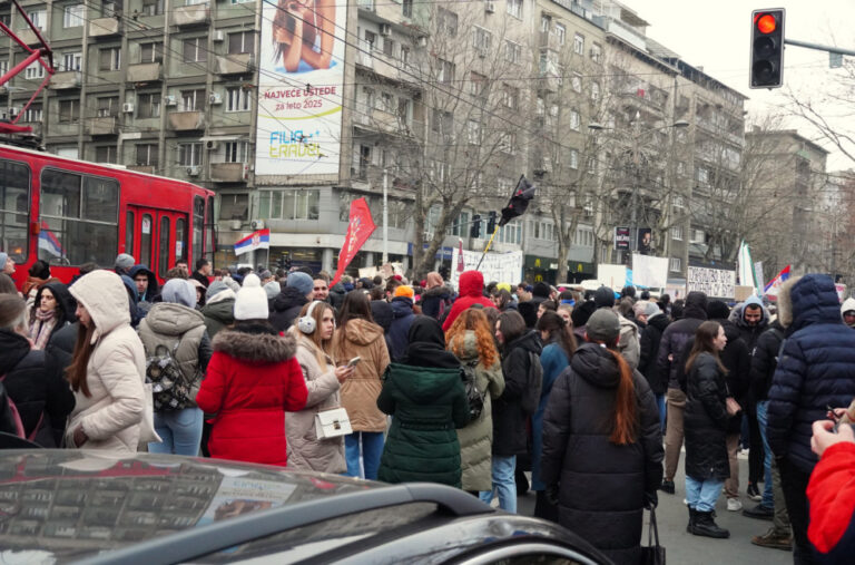 Studentkinja povređena u incidentu u Ruzveltovoj puštena kući