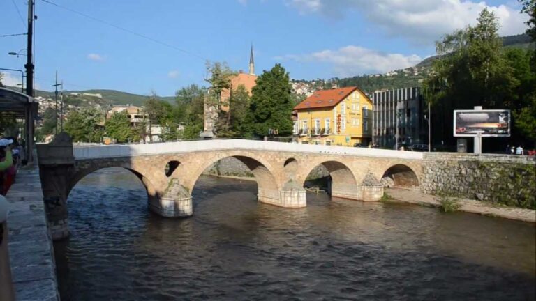 U Sarajevu u 2024. godine rapidno porastao broj turista, najviše ih došlo iz Hrvatske