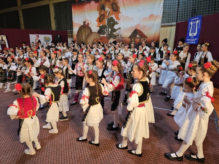 Godišnji koncert Kud-a „Rudar“ iz Ugljevika: Slavili, igrali, pjevali…