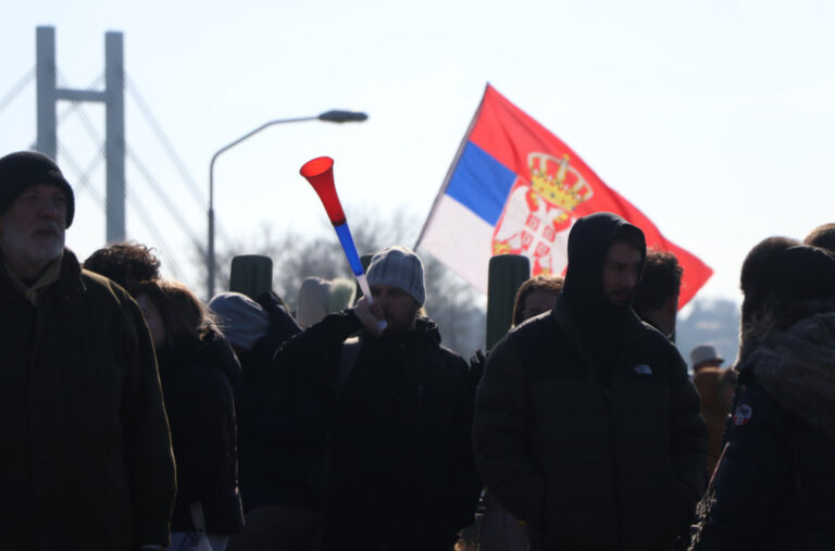 Privedeni učenici Tehničke škole „Mihajlo Pupin“ zbog blokade škole